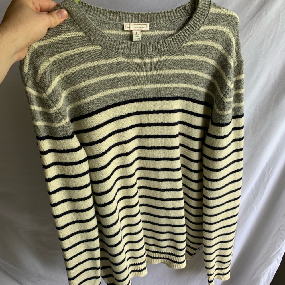 Gap Striped Grey Sweater warm and cozy M